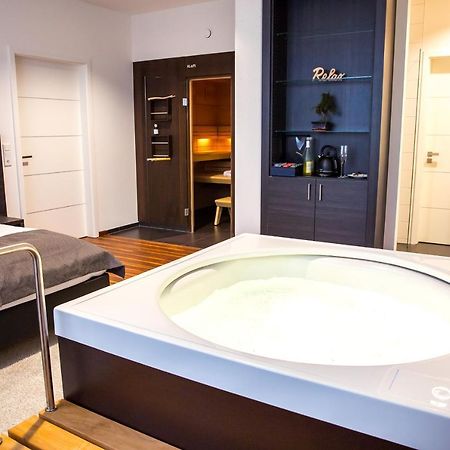 Plus Punkt Private Spa Weingarten  Dış mekan fotoğraf