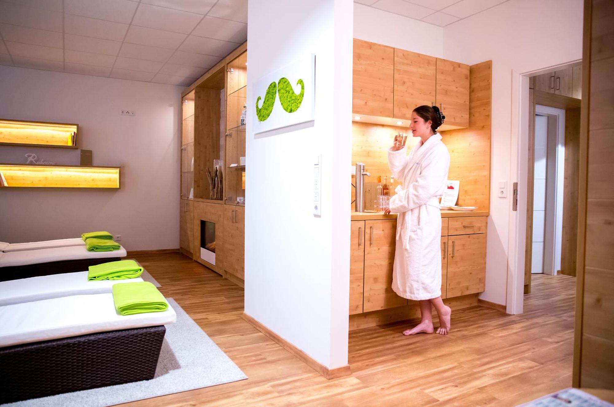 Plus Punkt Private Spa Weingarten  Dış mekan fotoğraf